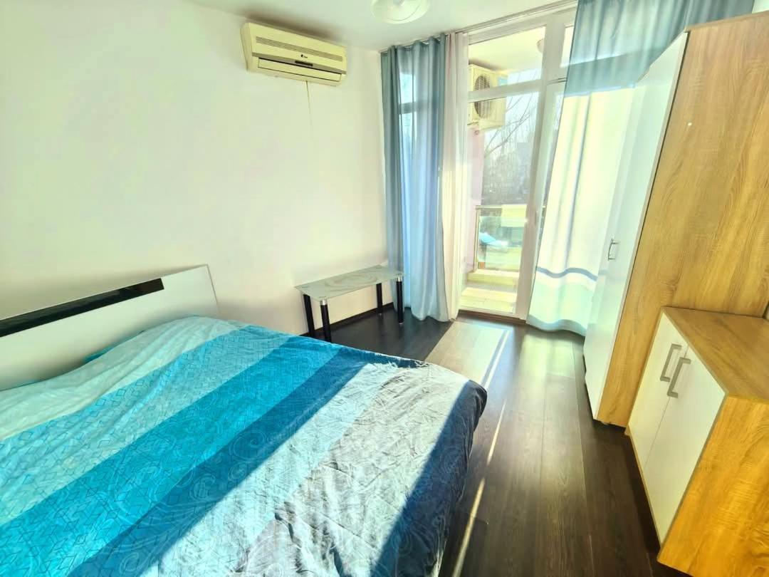 Family Apartments In Solmarin Slântsjev Brjag Eksteriør bilde