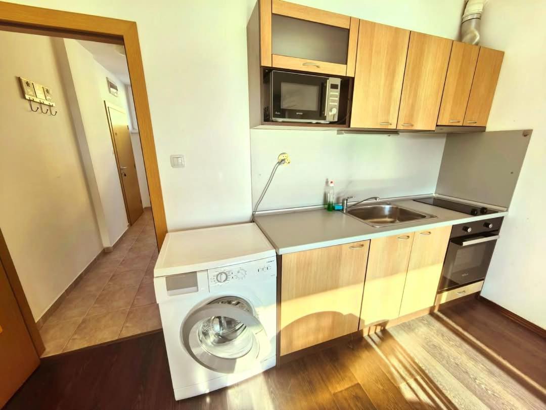 Family Apartments In Solmarin Slântsjev Brjag Eksteriør bilde